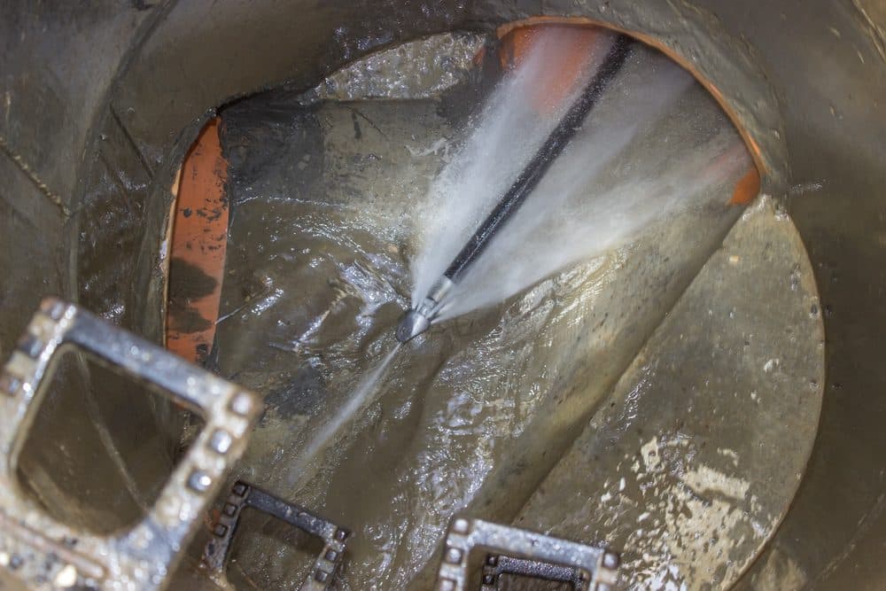 Hydro jetting happening on pipes
